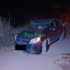 CARRO OCUPADO POR CINCO PESSOAS TOMBA APÓS SUBIR EM BARRANCO NA ZONA RURAL DE POÇO FUNDO